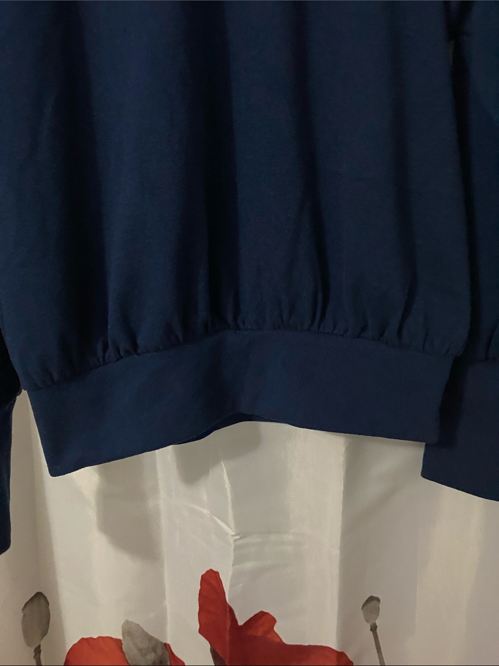 Evereve Navy Blue Puff-Sleeve Crewneck Super Soft  Sweatshirt With Button Cuff - Picture 4 of 7